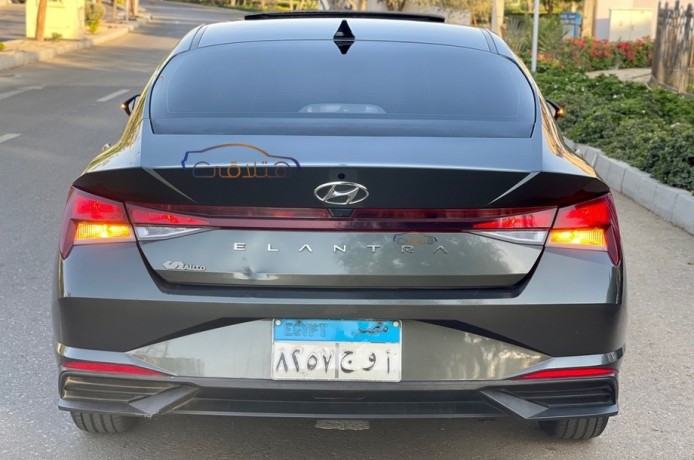 used-hyundai-elantra-cn7-2021-for-sale-sheraton-big-3
